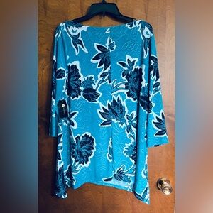 JM COLLECTION NWT Tunic Top Size Misses Large in Seafrost Blue Jacquard Knit